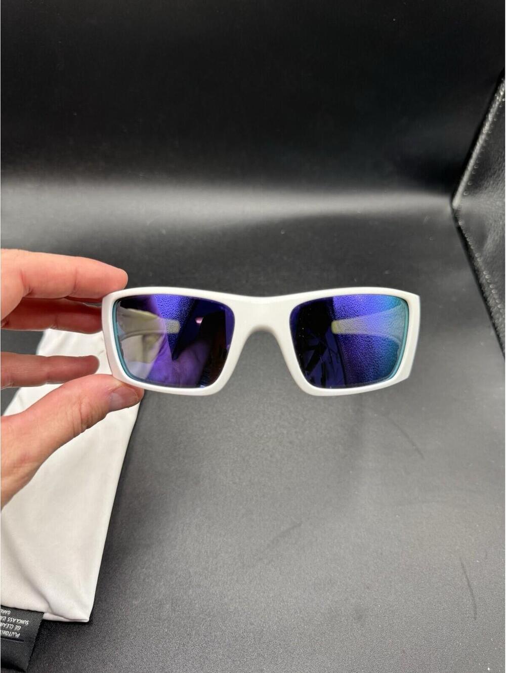 Oakley Fuel Cell Polished White/Violet Iridium Lenses